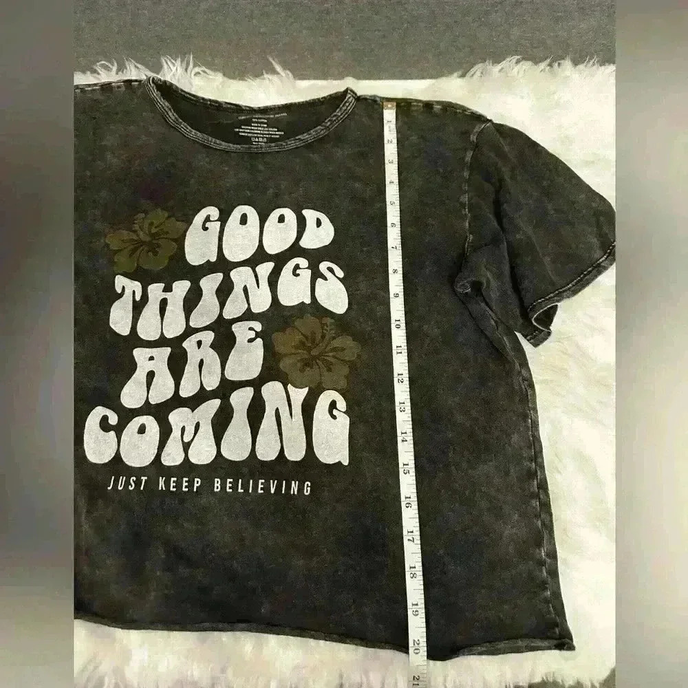 Caution to the Wind Graphic Black Distressed T-Shirt 100% Cotton Women Sz Medium - Picture 7 of 9